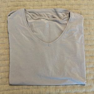 Lululemon long sleeve back in action *v neck
